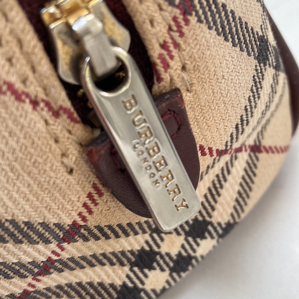 Burberry Nova plaid tweed and leather bag - Picture 6 of 10